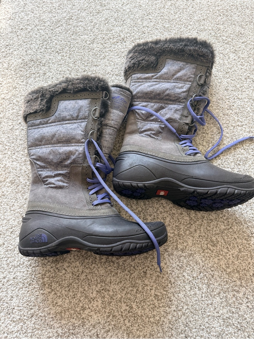 The North Face Women's Gray Winter Lace-Up Faux-Fur Trim Boots